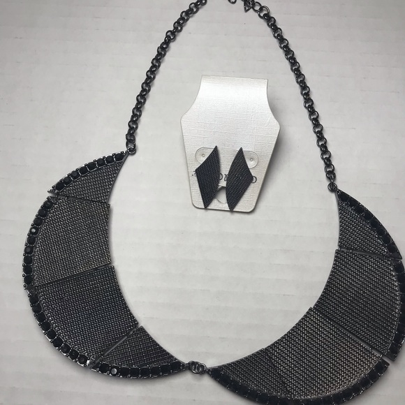 Gunmetal Statement  necklace - Picture 1 of 2